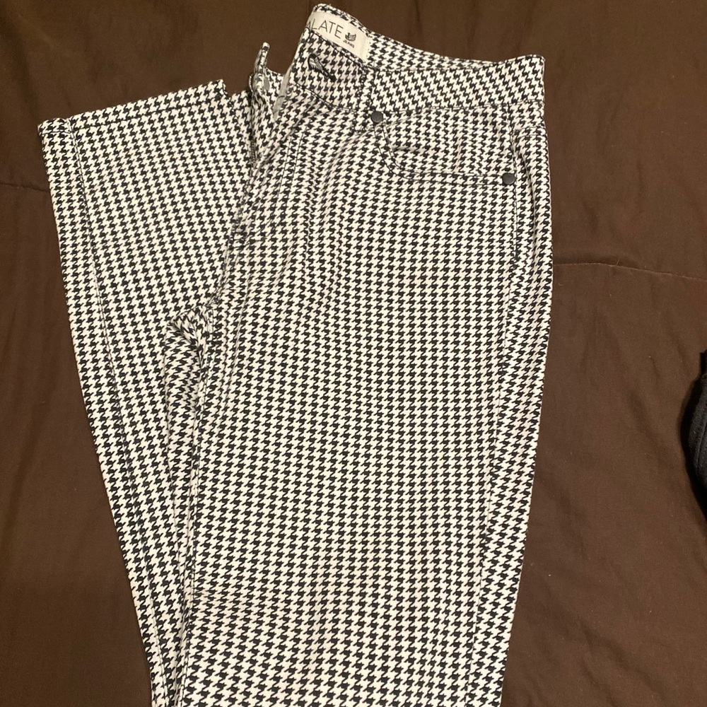 NWOT Jalate Women’s Black & White Jeans